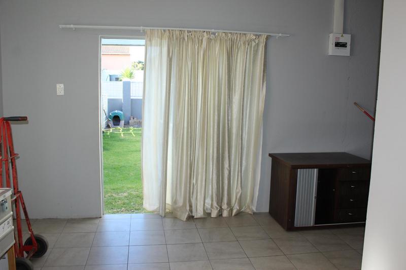 To Let 1 Bedroom Property for Rent in Churchill Estate Western Cape